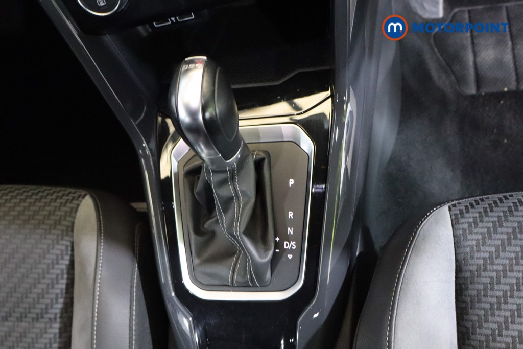 Volkswagen T-Roc R-Line Automatic Petrol SUV - Stock Number (1591374) - 8th supplementary image