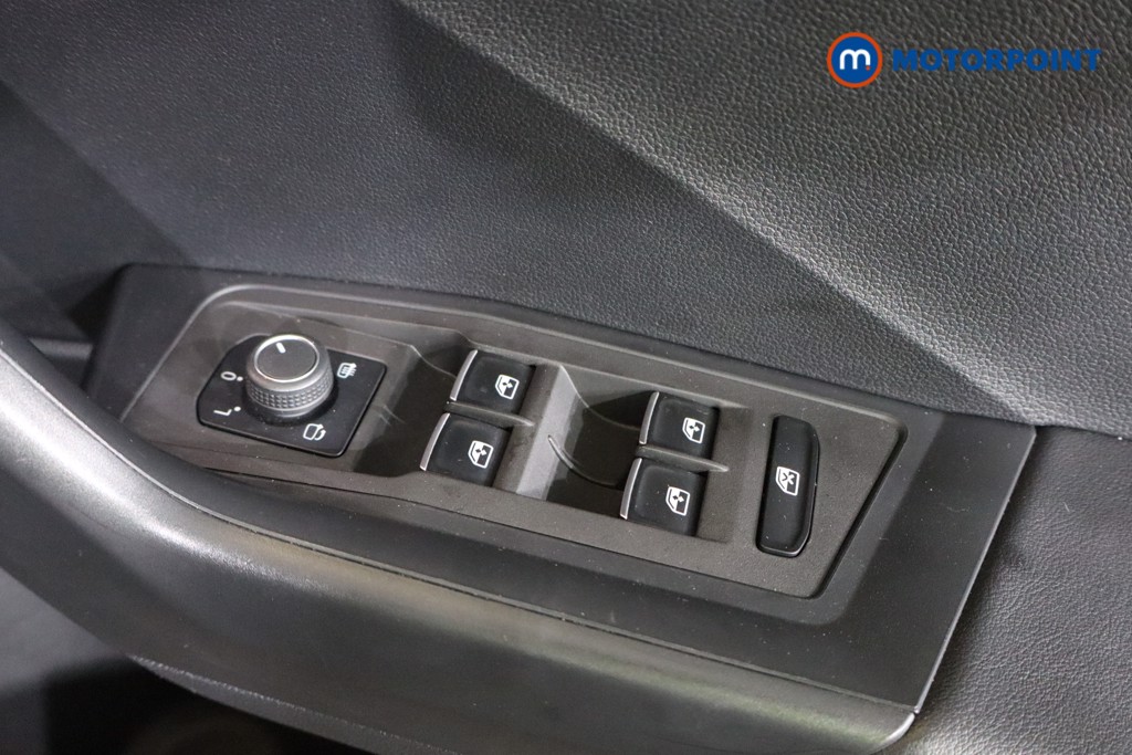 Volkswagen T-Roc R-Line Automatic Petrol SUV - Stock Number (1591374) - 9th supplementary image