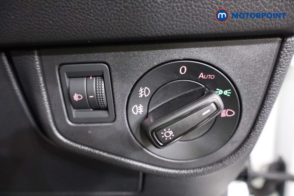 Volkswagen Polo R-Line Automatic Petrol Hatchback - Stock Number (1591375) - 17th supplementary image