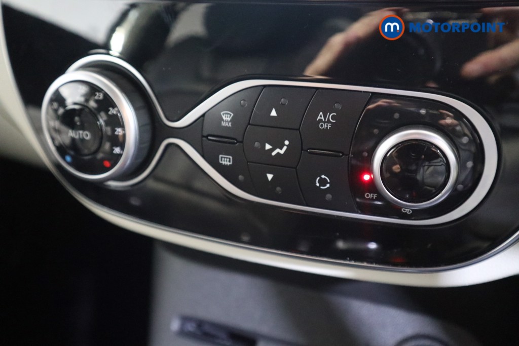 Renault Captur Gt Line Manual Petrol SUV - Stock Number (1591540) - 7th supplementary image