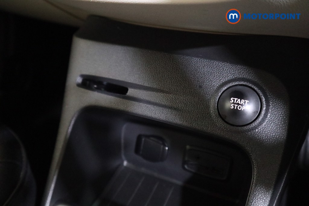 Renault Captur Gt Line Manual Petrol SUV - Stock Number (1591540) - 8th supplementary image