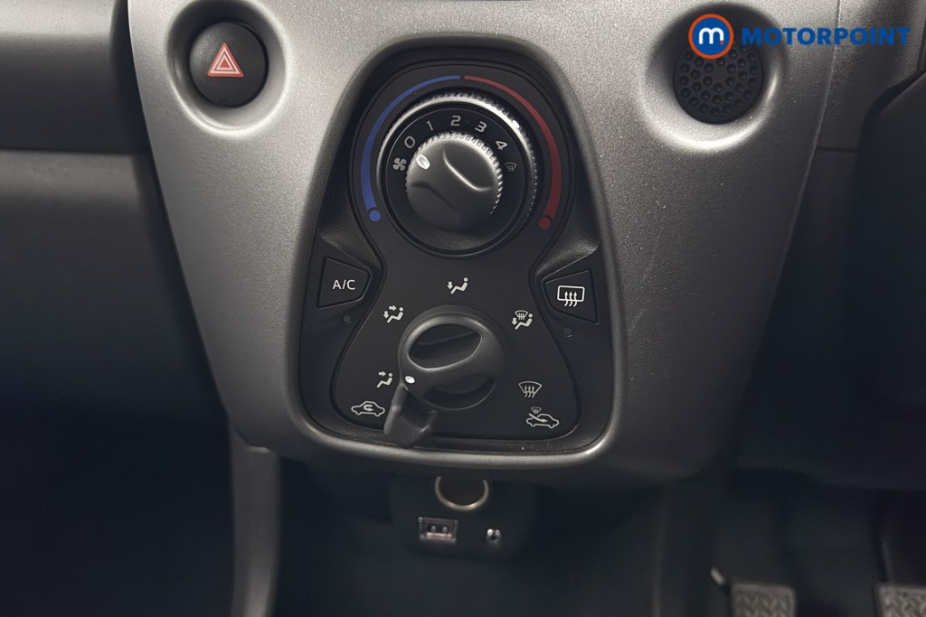 Toyota Aygo X-Play Manual Petrol Hatchback - Stock Number (1591551) - 11th supplementary image