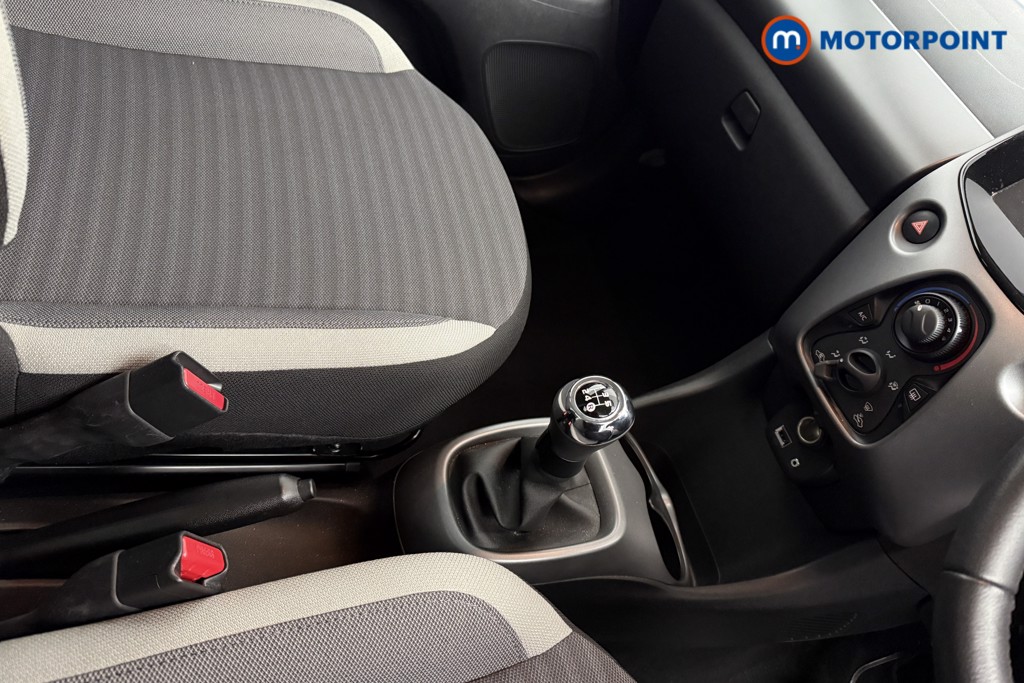 Toyota Aygo X-Play Manual Petrol Hatchback - Stock Number (1591551) - 14th supplementary image