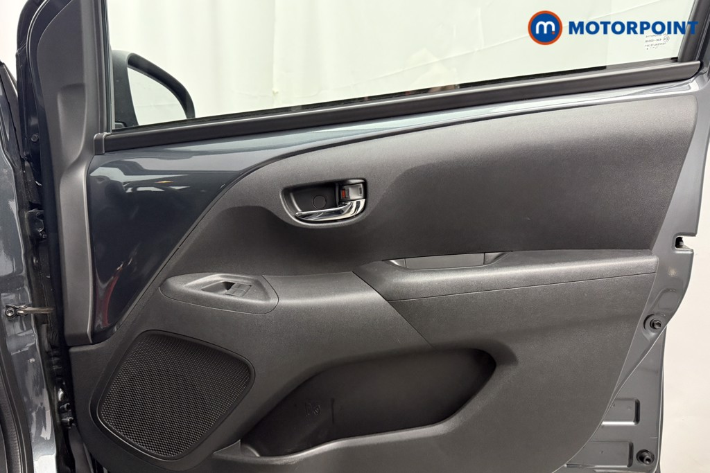 Toyota Aygo X-Play Manual Petrol Hatchback - Stock Number (1591551) - 16th supplementary image