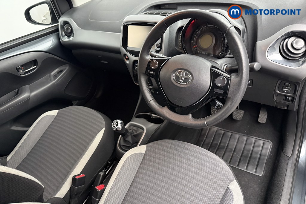 Toyota Aygo X-Play Manual Petrol Hatchback - Stock Number (1591551) - 1st supplementary image