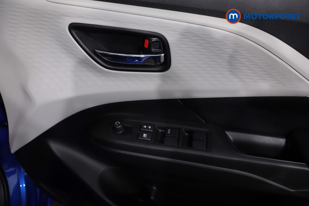 Suzuki Swift Motion Manual Petrol Hatchback - Stock Number (1591631) - 21st supplementary image