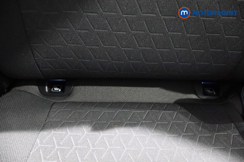 Suzuki Swift Motion Manual Petrol Hatchback - Stock Number (1591631) - 25th supplementary image