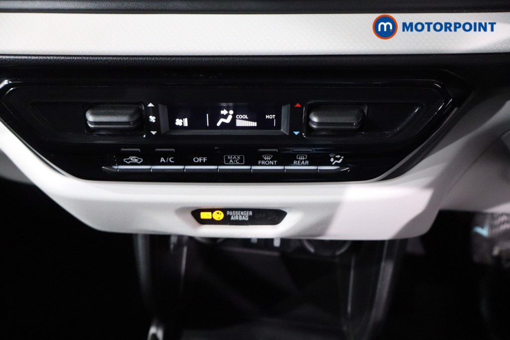 Suzuki Swift Motion Automatic Petrol Hatchback - Stock Number (1591632) - 16th supplementary image