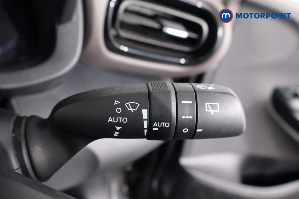 Toyota Yaris Cross Excel Automatic Petrol-Electric Hybrid Estate - Stock Number (1591636) - 20th supplementary image