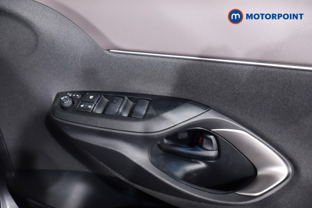 Toyota Yaris Cross Excel Automatic Petrol-Electric Hybrid Estate - Stock Number (1591636) - 24th supplementary image