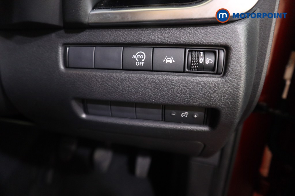 Nissan Qashqai N-Connecta Manual Petrol SUV - Stock Number (1591645) - 11th supplementary image