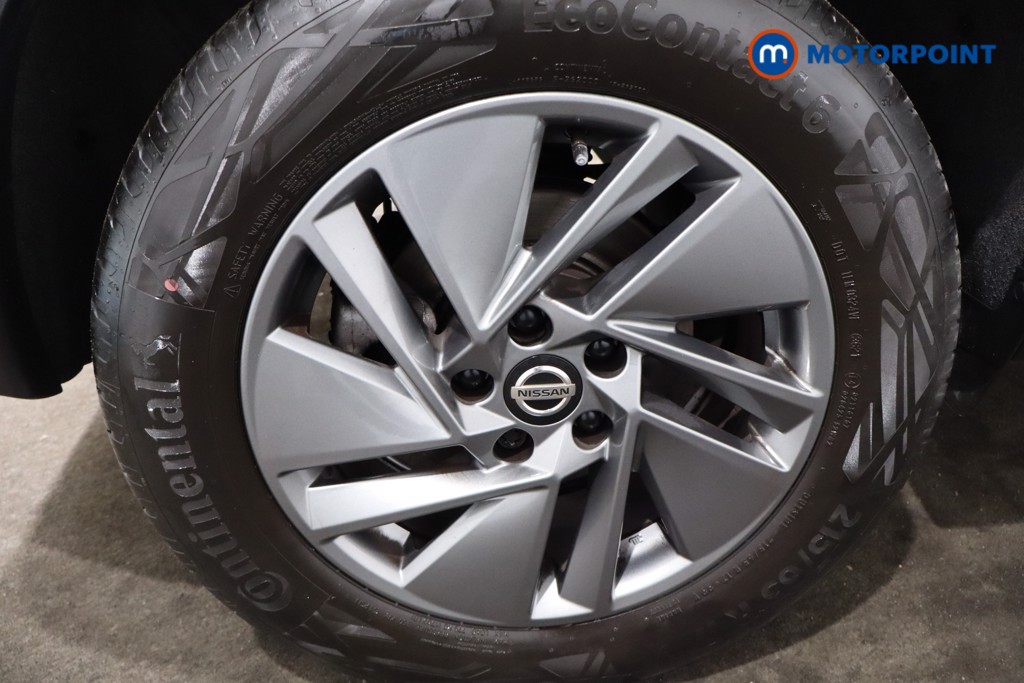 Nissan Qashqai Acenta Premium Manual Petrol SUV - Stock Number (1591661) - 9th supplementary image