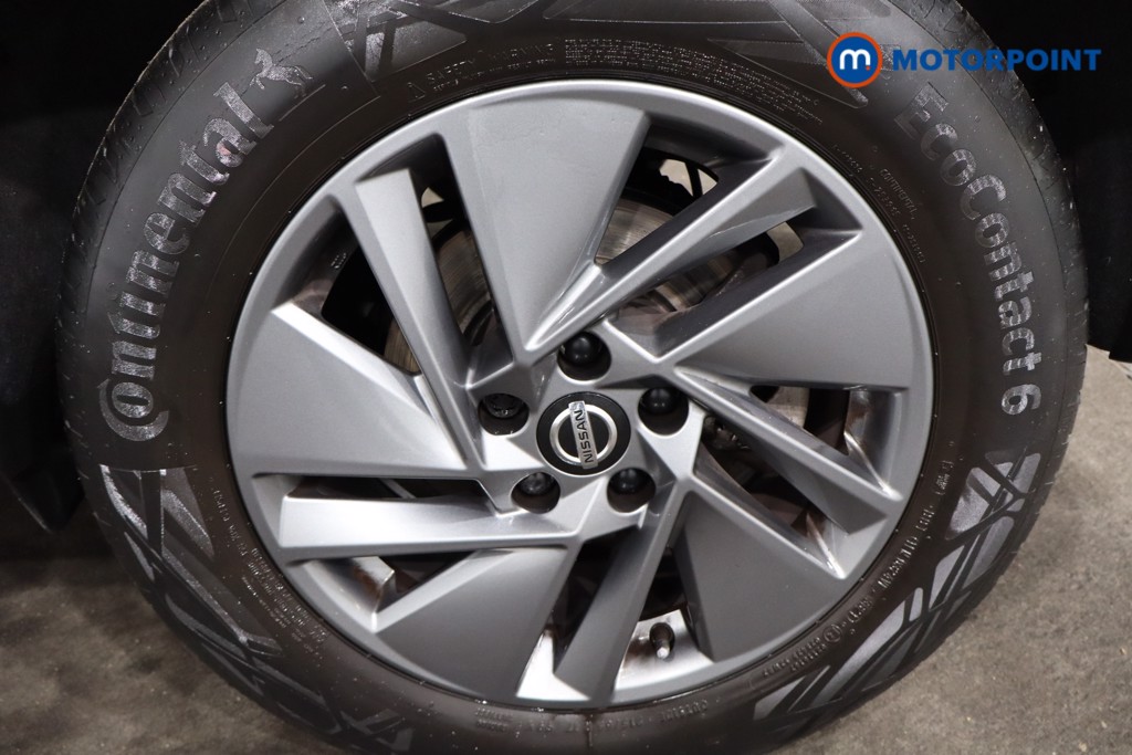 Nissan Qashqai Acenta Premium Manual Petrol SUV - Stock Number (1591661) - 12th supplementary image