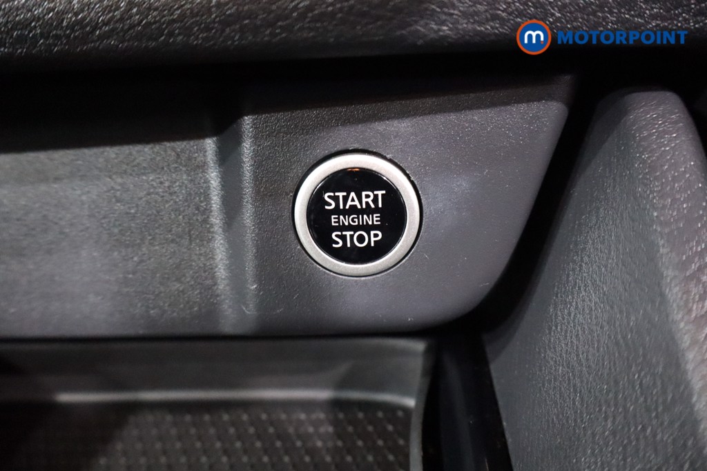 Nissan Qashqai Acenta Premium Manual Petrol SUV - Stock Number (1591663) - 13th supplementary image