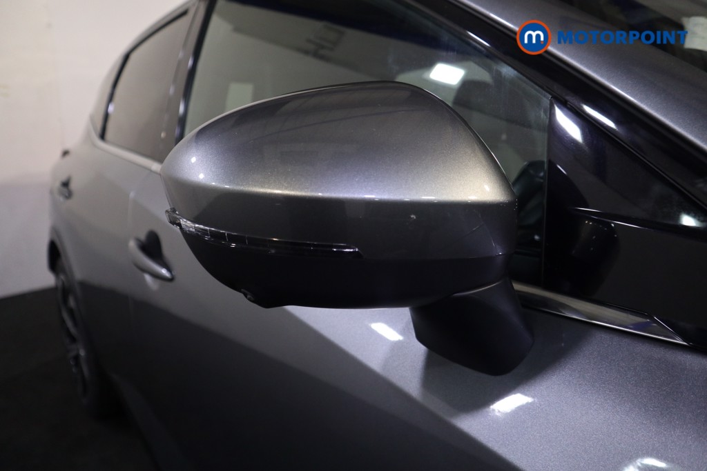 Nissan Qashqai Tekna-Plus Automatic Petrol SUV - Stock Number (1591767) - 32nd supplementary image