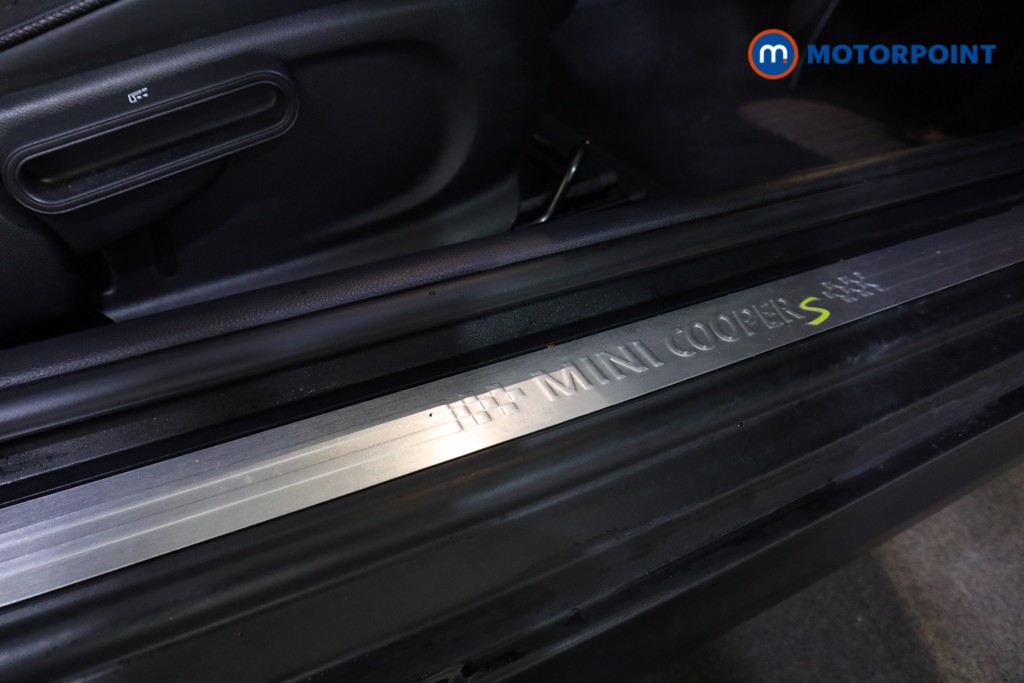 Mini Hatchback Cooper S Level 3 Automatic Electric Hatchback - Stock Number (1591825) - 14th supplementary image