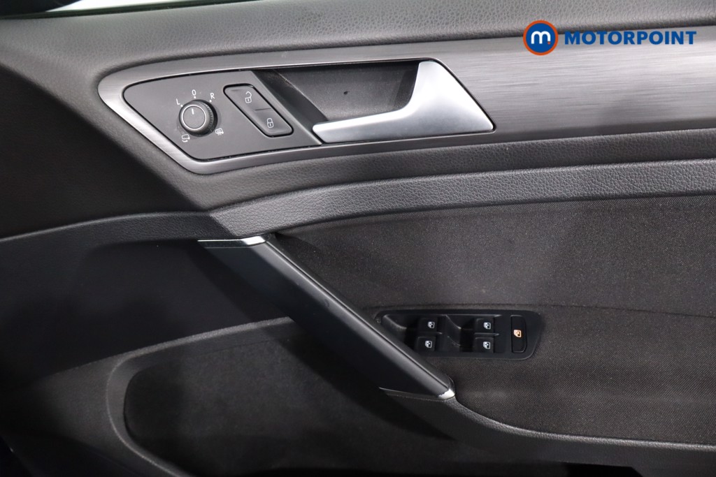 Volkswagen Golf E-Golf Automatic Electric Hatchback - Stock Number (1591850) - 21st supplementary image