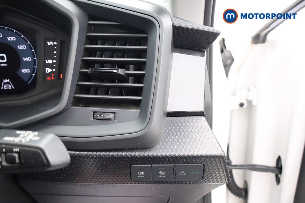 Audi A1 Technik Manual Petrol Hatchback - Stock Number (1591858) - 7th supplementary image