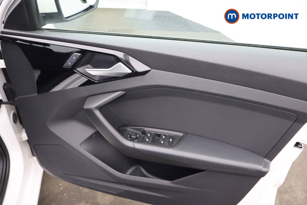 Audi A1 Technik Manual Petrol Hatchback - Stock Number (1591858) - 15th supplementary image