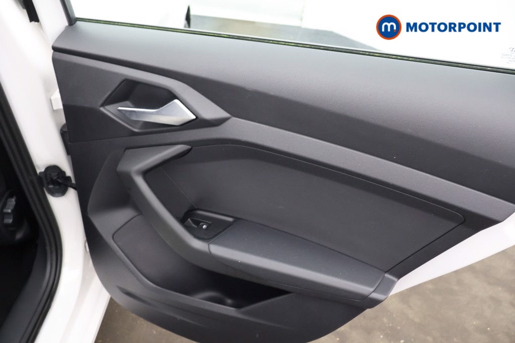 Audi A1 Technik Manual Petrol Hatchback - Stock Number (1591858) - 20th supplementary image