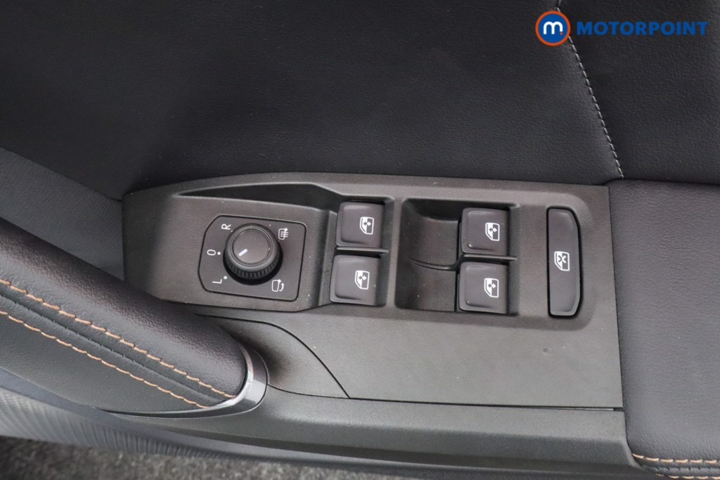 Cupra Leon V1 Manual Petrol Hatchback - Stock Number (1591930) - 17th supplementary image