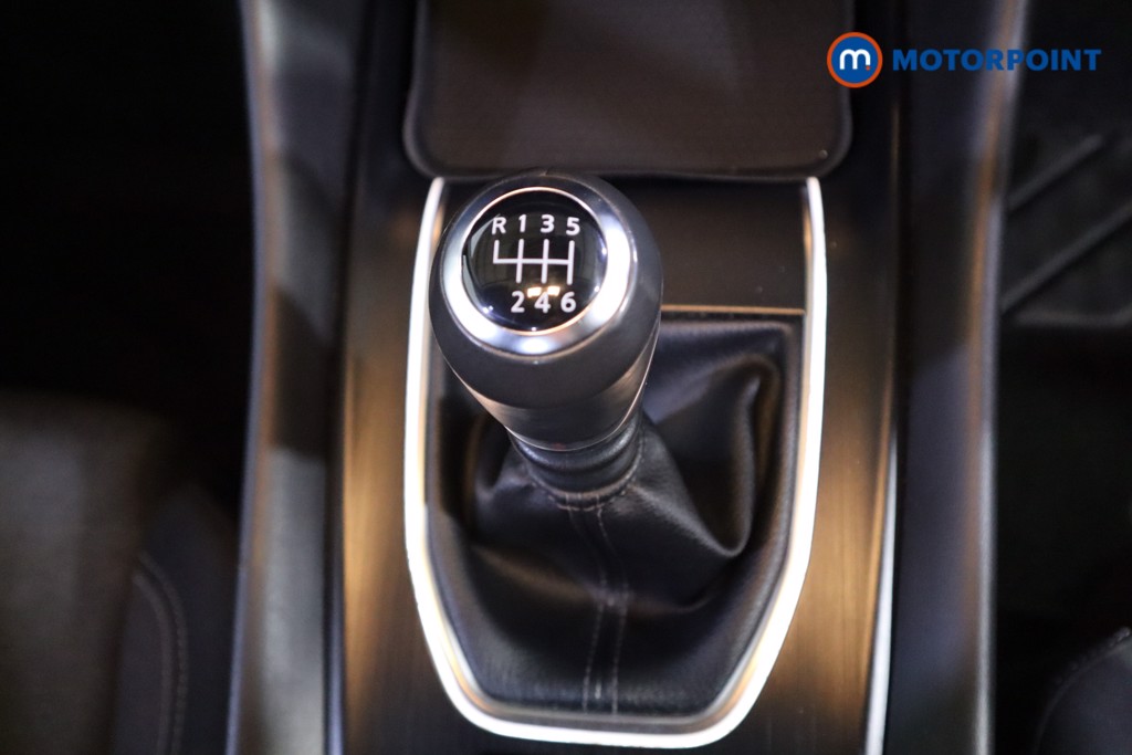 Nissan Qashqai N-Connecta Manual Petrol SUV - Stock Number (1592032) - 5th supplementary image