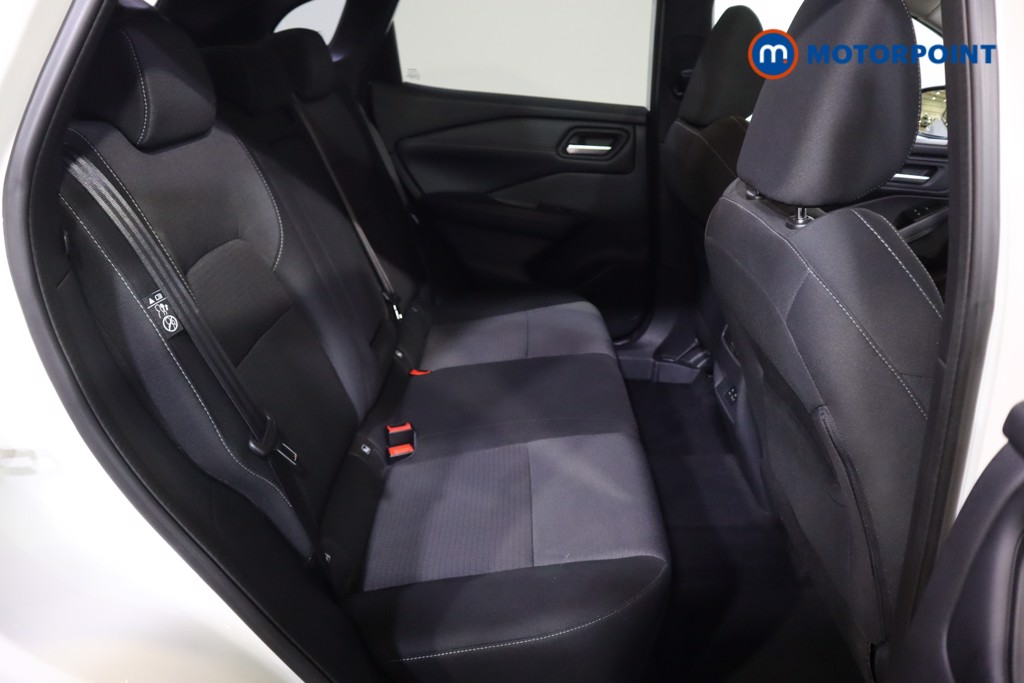 Nissan Qashqai N-Connecta Manual Petrol SUV - Stock Number (1592032) - 7th supplementary image