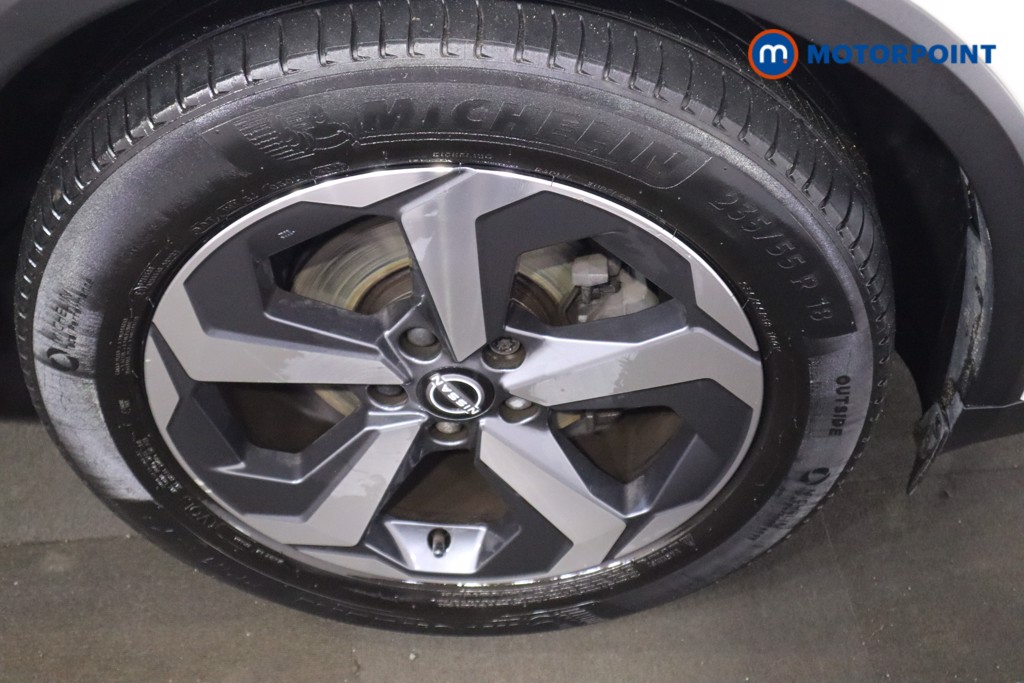 Nissan Qashqai N-Connecta Manual Petrol SUV - Stock Number (1592032) - 11th supplementary image