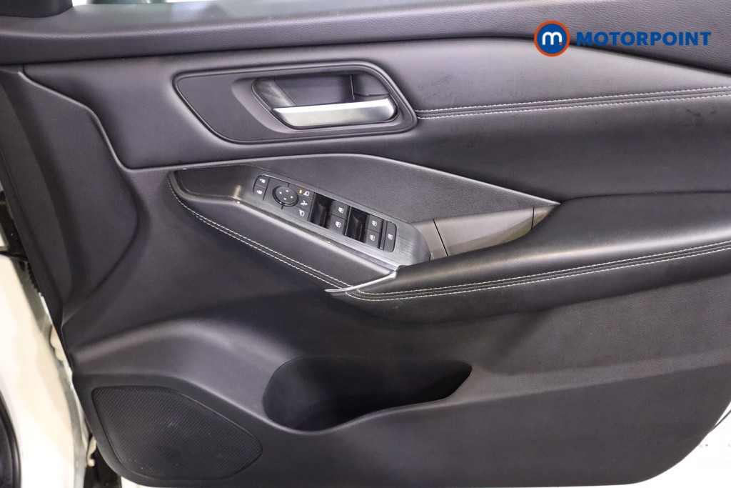 Nissan Qashqai N-Connecta Manual Petrol SUV - Stock Number (1592032) - 13th supplementary image