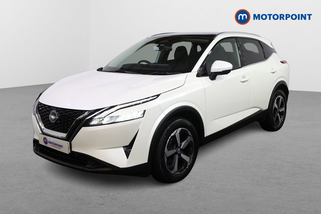 Nissan Qashqai N-Connecta Manual Petrol SUV - Stock Number (1592032) - Passenger side front corner