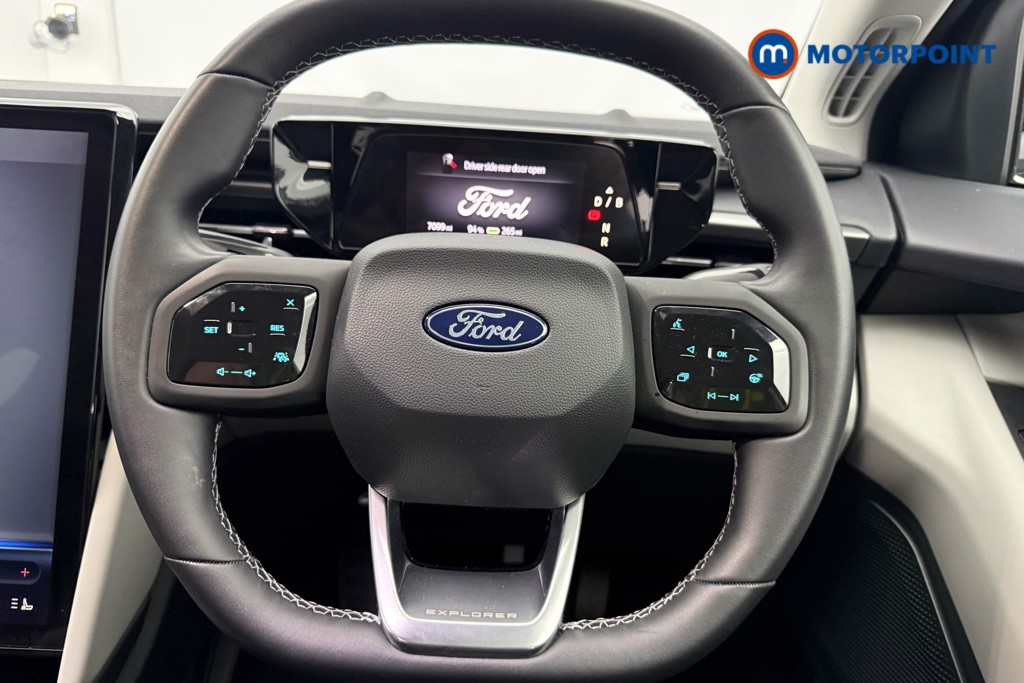 Ford Explorer Select Automatic Electric SUV - Stock Number (1592189) - 5th supplementary image