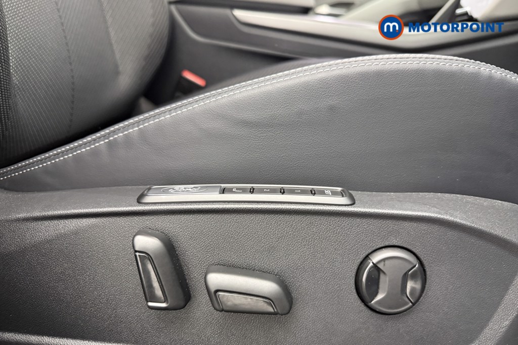 Ford Explorer Select Automatic Electric SUV - Stock Number (1592189) - 18th supplementary image