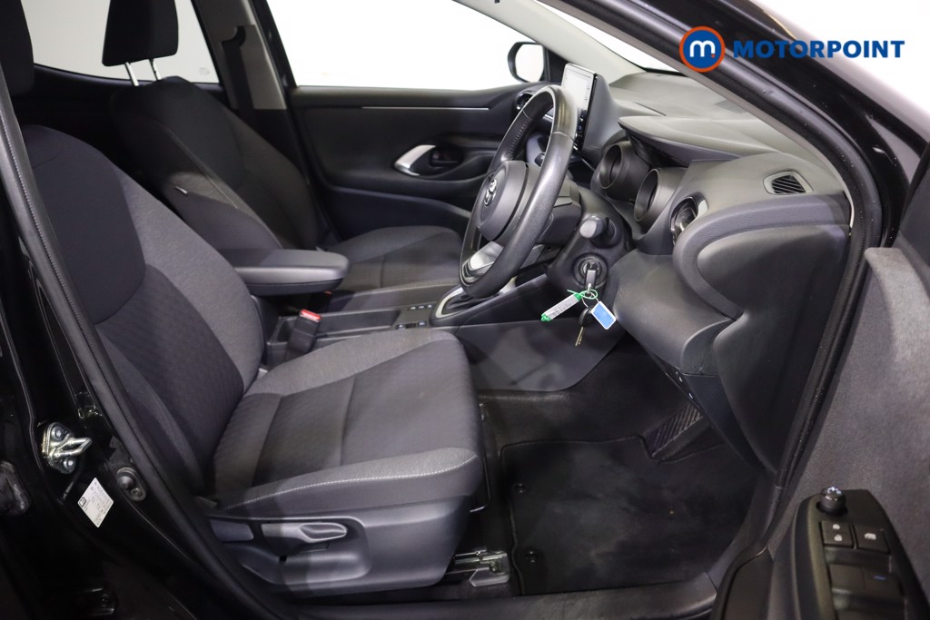 Toyota Yaris Design Automatic Petrol-Electric Hybrid Hatchback - Stock Number (1592253) - 6th supplementary image