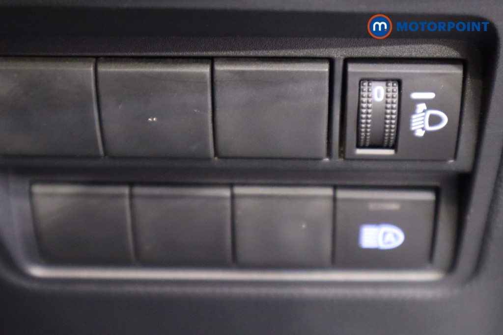 Toyota Yaris Design Automatic Petrol-Electric Hybrid Hatchback - Stock Number (1592253) - 16th supplementary image