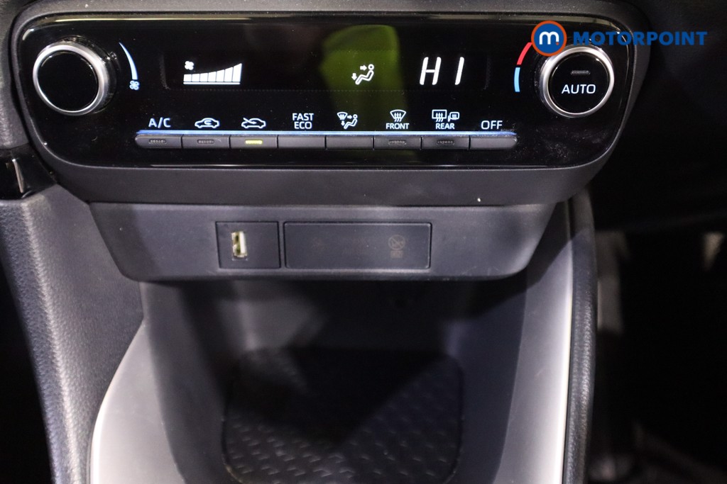 Toyota Yaris Design Automatic Petrol-Electric Hybrid Hatchback - Stock Number (1592253) - 20th supplementary image