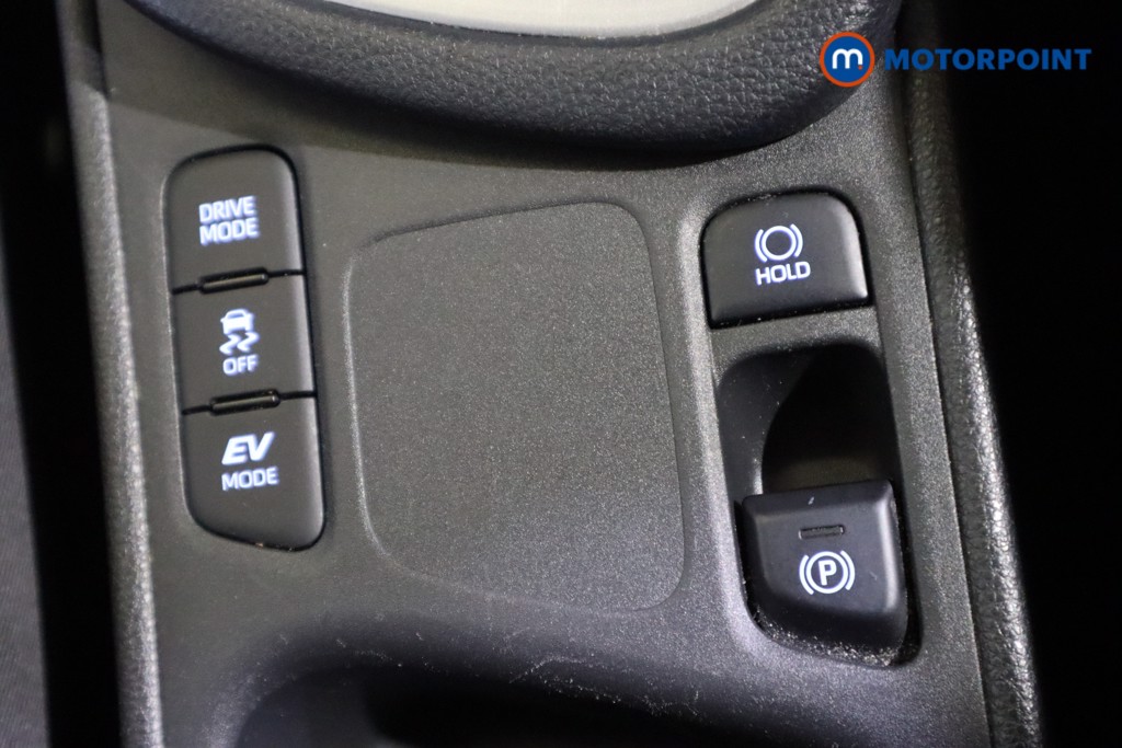 Toyota Yaris Design Automatic Petrol-Electric Hybrid Hatchback - Stock Number (1592253) - 22nd supplementary image