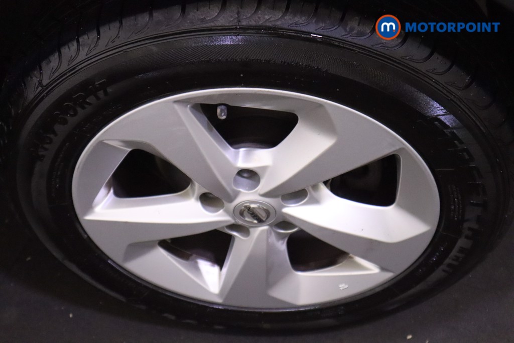 Nissan Qashqai Acenta Premium Manual Diesel SUV - Stock Number (1592280) - 9th supplementary image