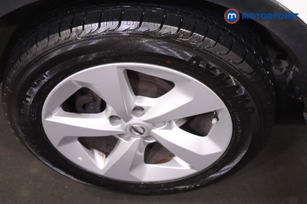 Nissan Qashqai Acenta Premium Manual Diesel SUV - Stock Number (1592280) - 12th supplementary image