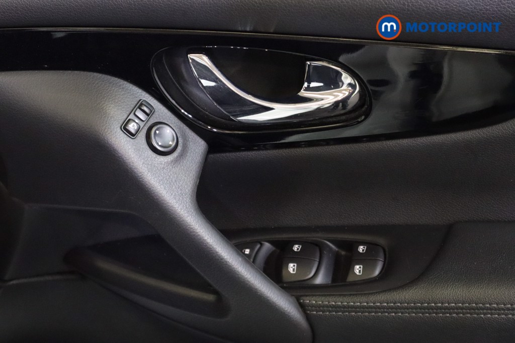 Nissan Qashqai Acenta Premium Manual Diesel SUV - Stock Number (1592280) - 14th supplementary image