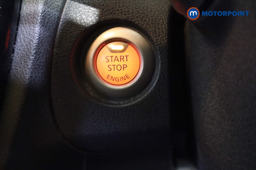 Nissan Juke N-Connecta Manual Diesel SUV - Stock Number (1592326) - 20th supplementary image