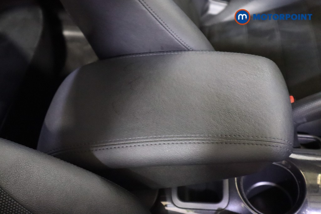 Nissan Juke N-Connecta Manual Diesel SUV - Stock Number (1592326) - 25th supplementary image