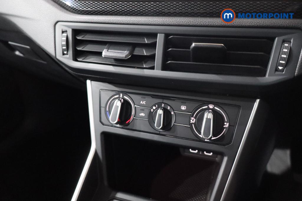 Volkswagen Polo Life Manual Petrol Hatchback - Stock Number (1592386) - 4th supplementary image