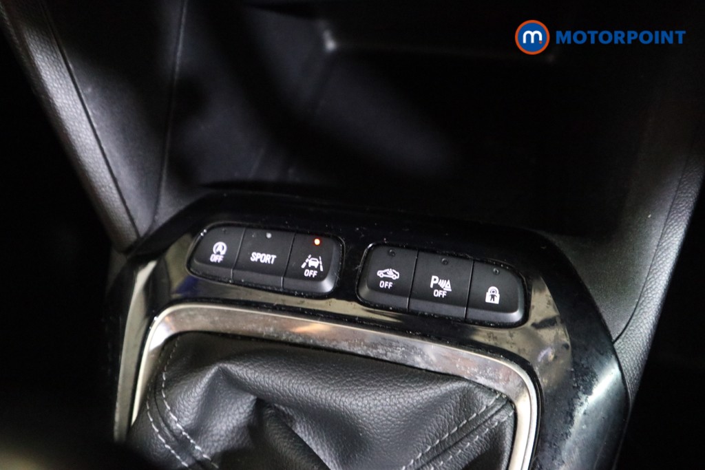 Vauxhall Corsa SRI Manual Petrol Hatchback - Stock Number (1592461) - 8th supplementary image