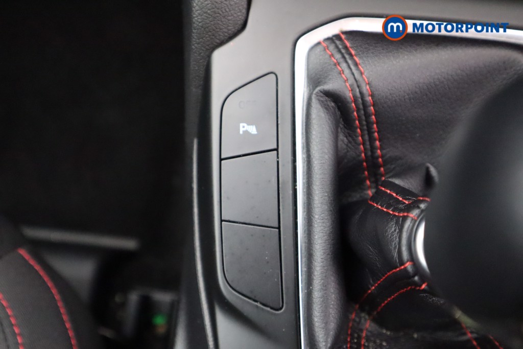 Ford Focus St-Line Edition Manual Petrol Hatchback - Stock Number (1592473) - 15th supplementary image