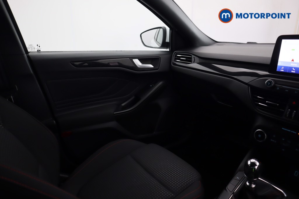 Ford Focus St-Line Edition Manual Petrol Hatchback - Stock Number (1592473) - 19th supplementary image