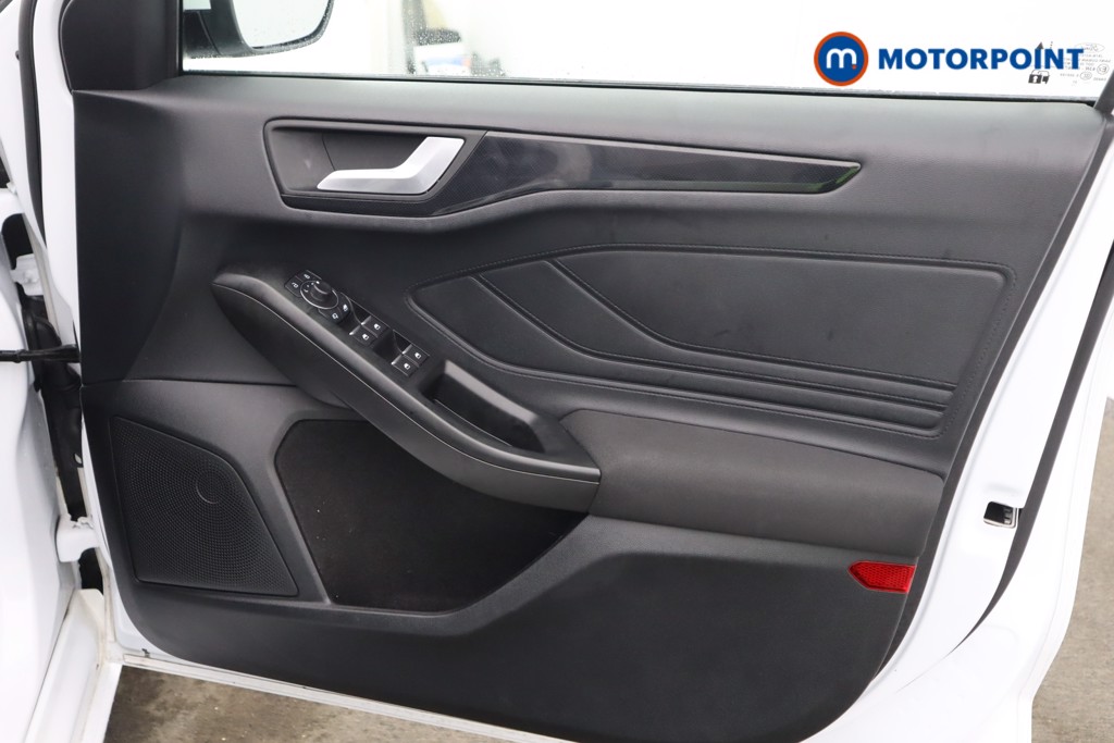 Ford Focus St-Line Edition Manual Petrol Hatchback - Stock Number (1592473) - 21st supplementary image