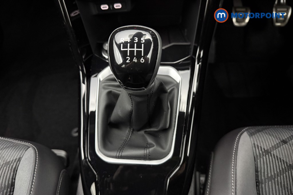 Volkswagen T-Roc R-Line Manual Petrol SUV - Stock Number (1592485) - 7th supplementary image