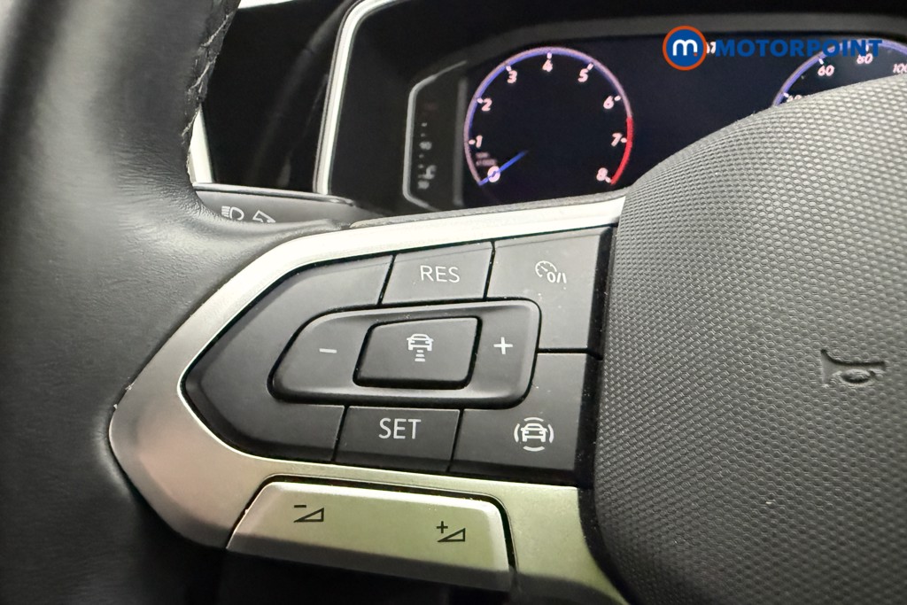 Volkswagen T-Roc R-Line Manual Petrol SUV - Stock Number (1592485) - 14th supplementary image