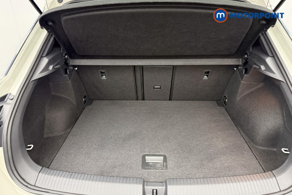 Volkswagen T-Roc R-Line Manual Petrol SUV - Stock Number (1592485) - 23rd supplementary image