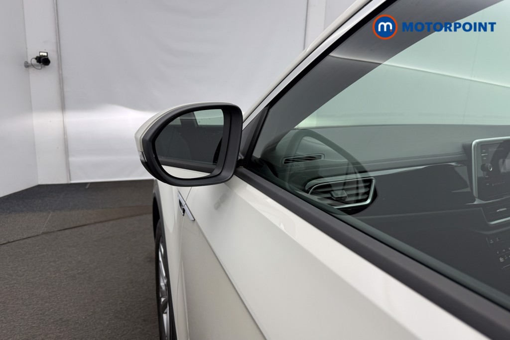 Volkswagen T-Roc R-Line Manual Petrol SUV - Stock Number (1592485) - 30th supplementary image